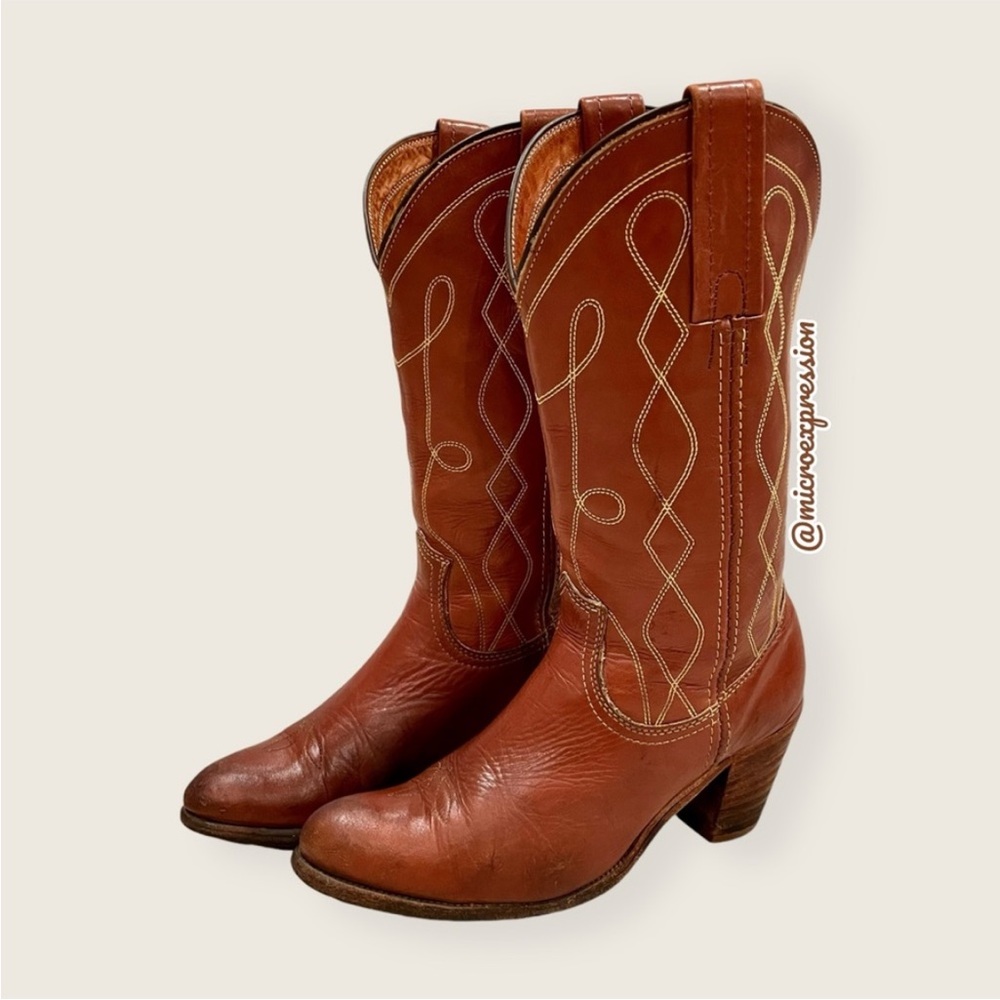 1980's VINTAGE Frye Swirl Stitch Embroidered Cognac Brown Leather Cowboy Boot - Picture 4 of 10
